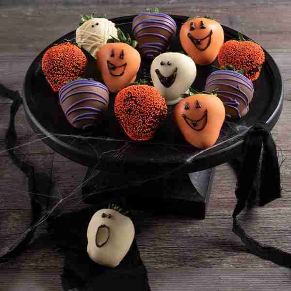 Best Halloween Gift Baskets For Adults - Halloween Strawberries